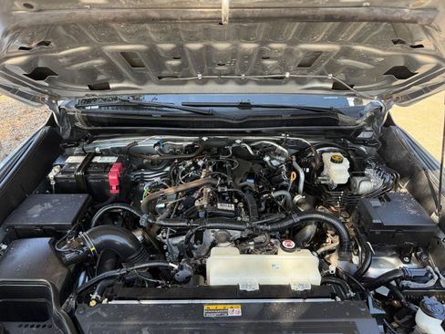 Used 2024 Toyota Tacoma TRD Off-Road image 32