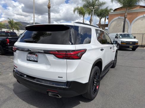 Used 2022 Chevrolet Traverse Premier w/ Redline Edition image 9