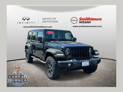 Used 2023 Jeep Wrangler Unlimited w/ Cold Weather Group AWD/4WD image 1