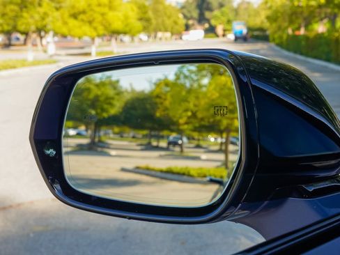 Used 2026 Cadillac Vistiq Luxury image 18