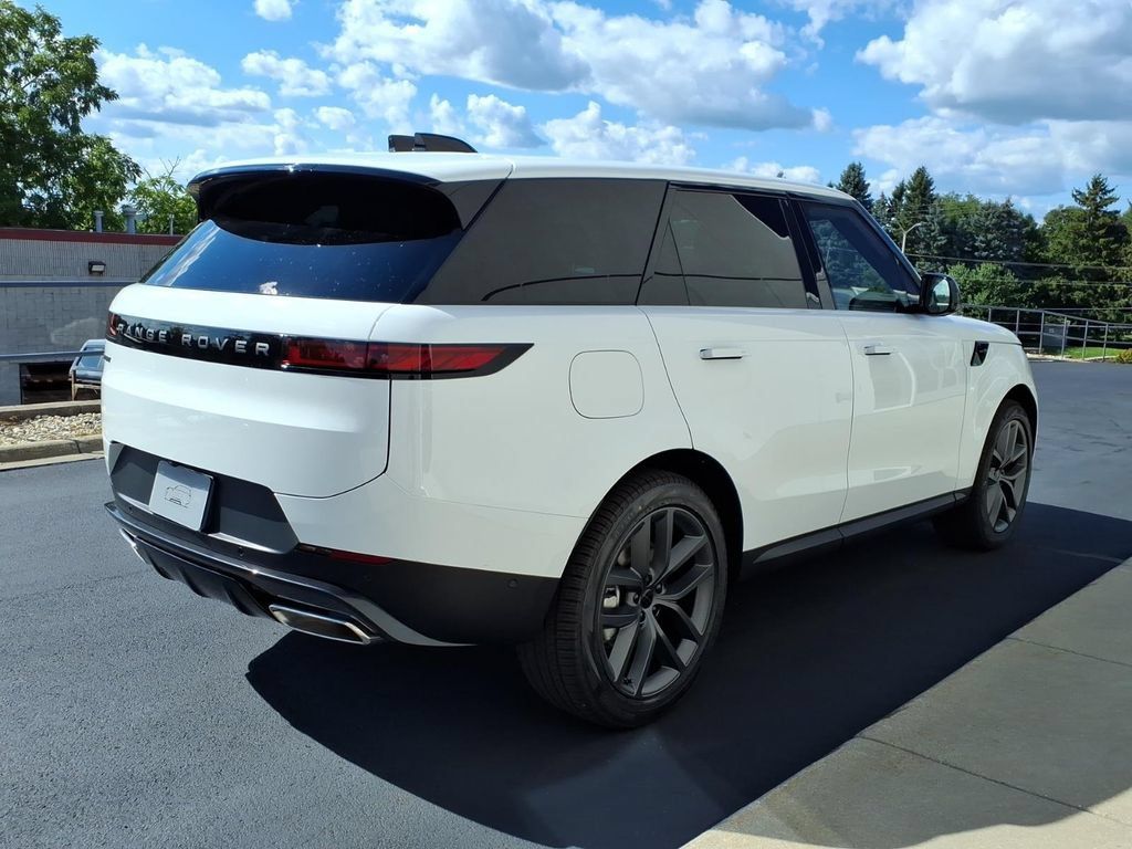 New 2027 Land Rover Range Rover Sport SE AWD/4WD image 5