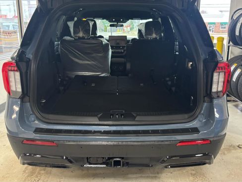 New 2026 Ford Explorer ST-Line image 25