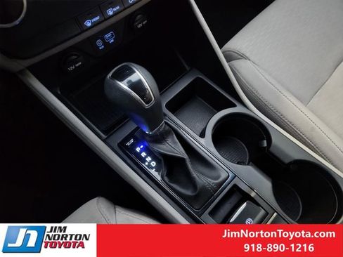 Used 2019 Hyundai Tucson SE image 21