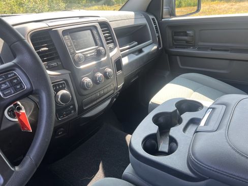 Used 2019 RAM 1500 Express image 19