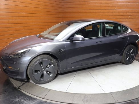 Used 2022 Tesla Model 3 Long Range image 8