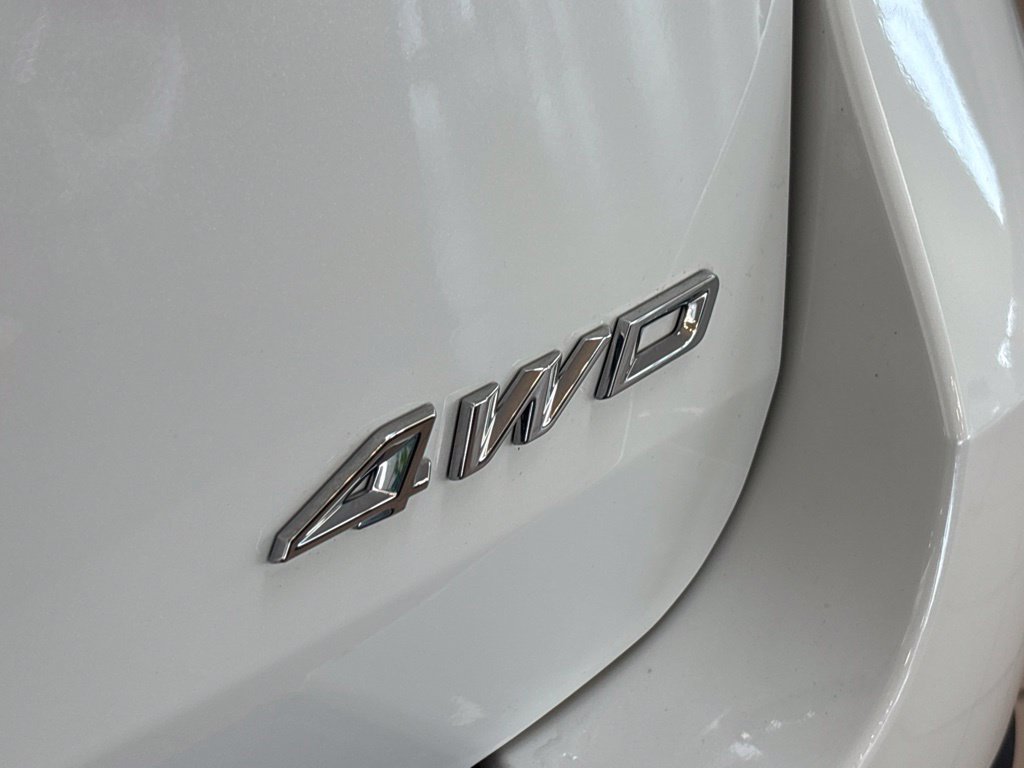 Used 2023 Ford Explorer XLT w/ Equipment Group 202A AWD/4WD image 12