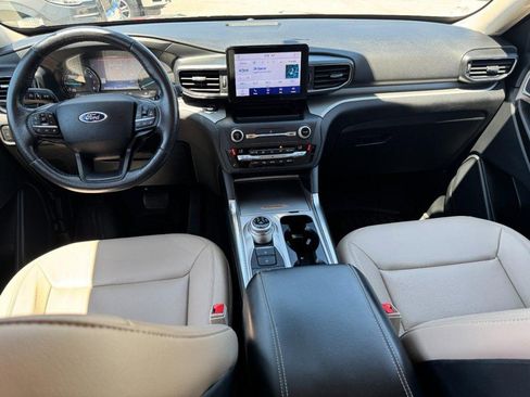 Used 2020 Ford Explorer XLT w/ Equipment Group 202A AWD/4WD image 9