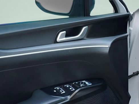 Used 2022 Kia K5 GT-Line image 27