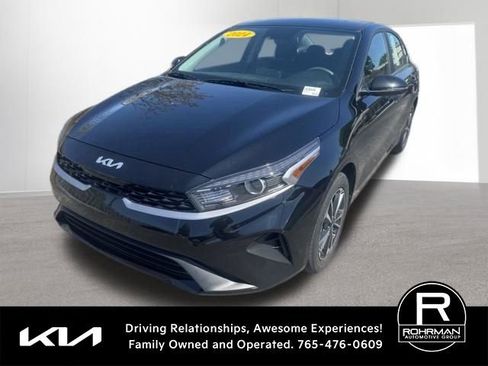Used 2024 Kia Forte LXS w/ LXS Technology Package FWD image 1