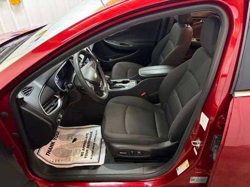 Used 2024 Chevrolet Malibu LT image 25