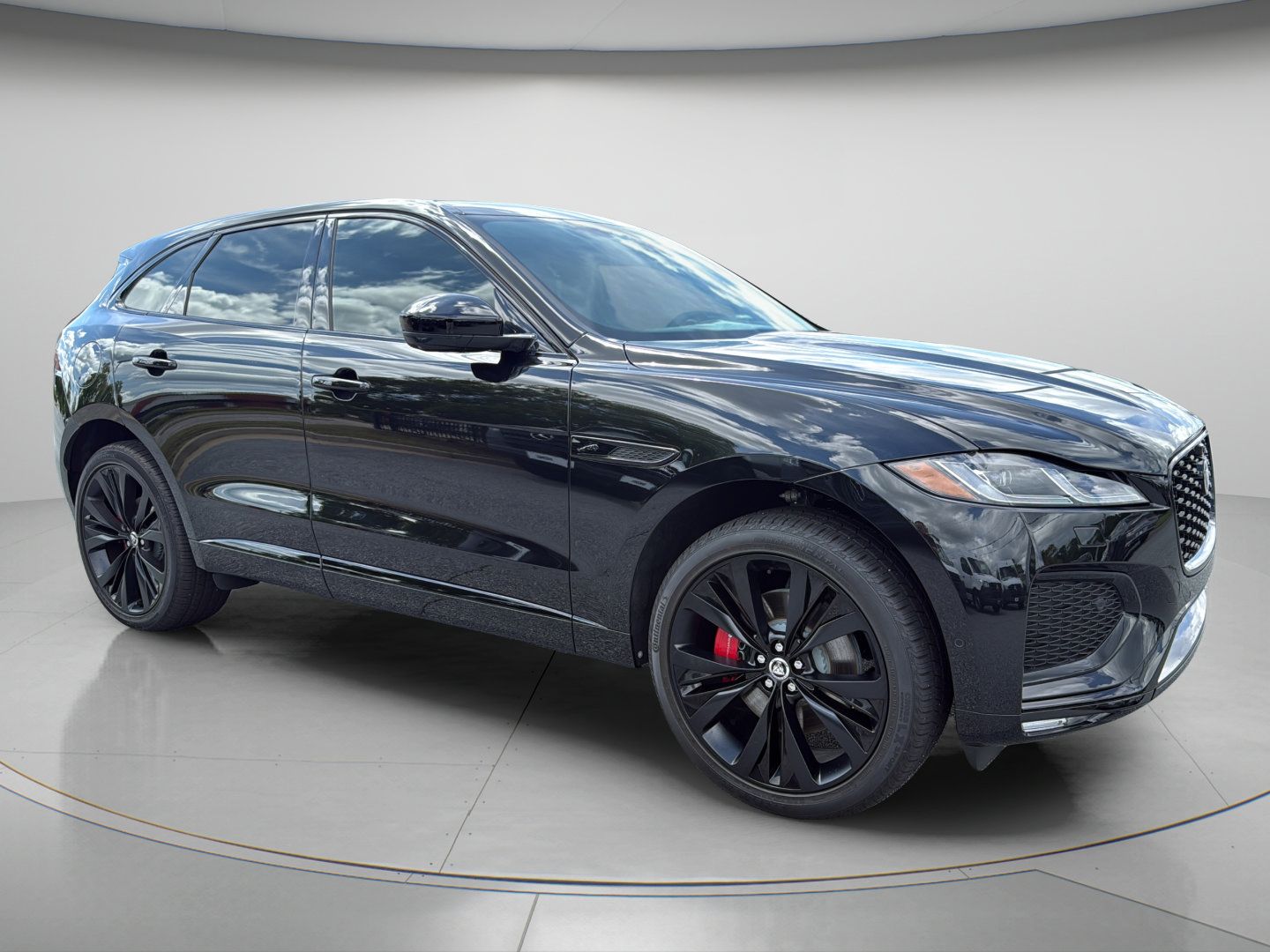 Used 2026 Jaguar F-PACE R-Dynamic S AWD/4WD image 7