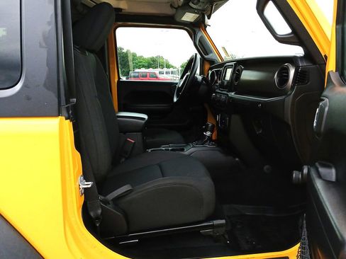 Used 2018 Jeep Wrangler Sport AWD/4WD image 25