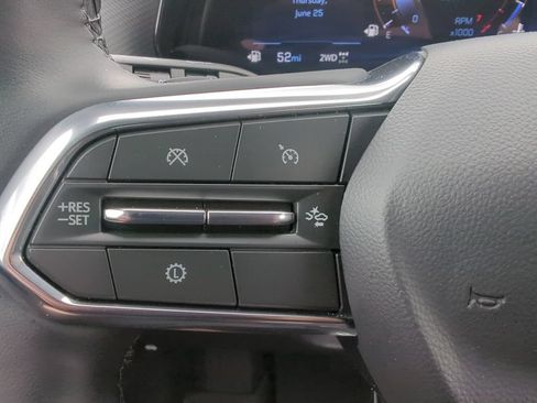 Used 2025 Chevrolet Equinox LT w/ Safety and Technology Package AWD/4WD image 26