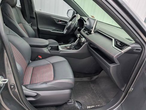 Used 2022 Toyota RAV4 XSE w/ Weather Package image 33