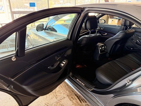 Used 2017 Mercedes-Benz S 550 S 550 4MATIC Sedan 4D image 18