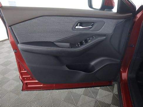 Used 2023 Nissan Rogue SV image 20