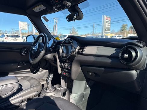 Used 2020 MINI Cooper Convertible image 17