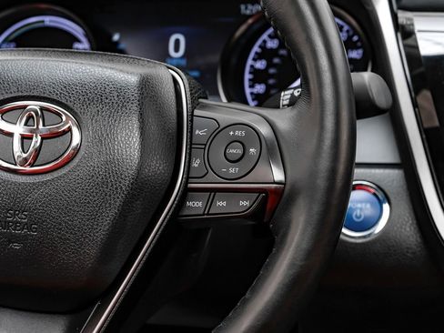 Used 2022 Toyota Camry XSE image 16