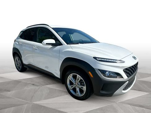 Used 2023 Hyundai Kona SEL FWD image 2