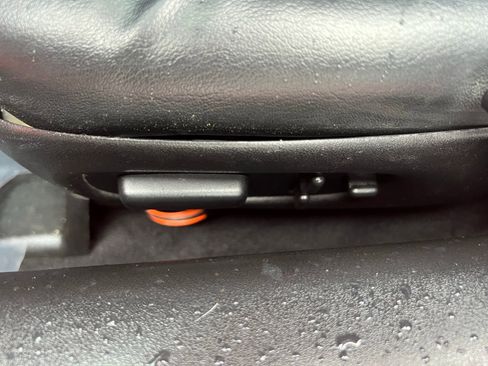 Used 1997 Chevrolet Corvette Coupe w/ Performance Handling Pkg image 25