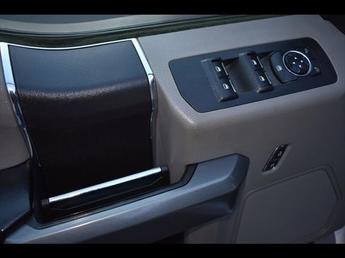 Used 2018 Ford F150 XLT w/ Max Trailer Tow Package image 17