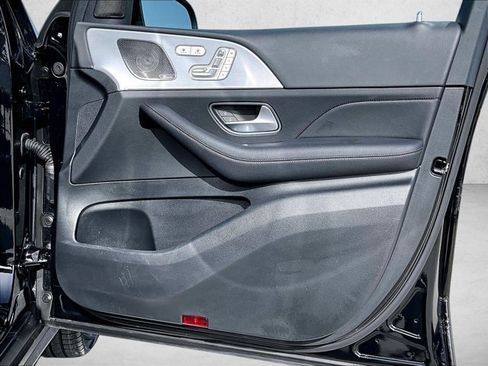 Certified 2025 Mercedes-Benz GLS 450 4MATIC image 19