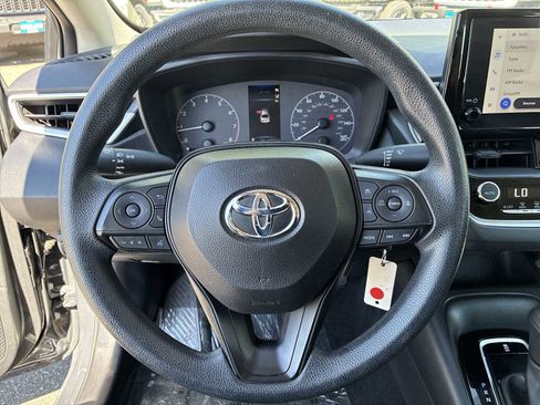 Used 2023 Toyota Corolla LE FWD image 10