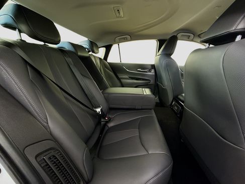 Used 2023 Toyota Mirai w/ Advanced Technology Package RWD image 29