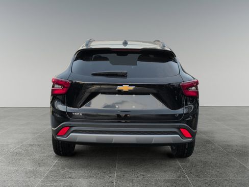 New 2026 Chevrolet Trax LT w/ Driver Confidence Package image 4