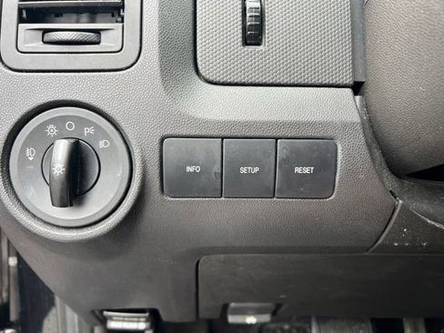 Used 2011 Ford Escape XLT w/ 202A Rapid Spec Order Code FWD image 10