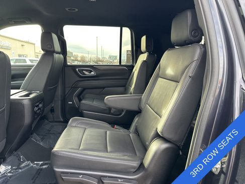 Used 2023 Chevrolet Suburban LT image 19