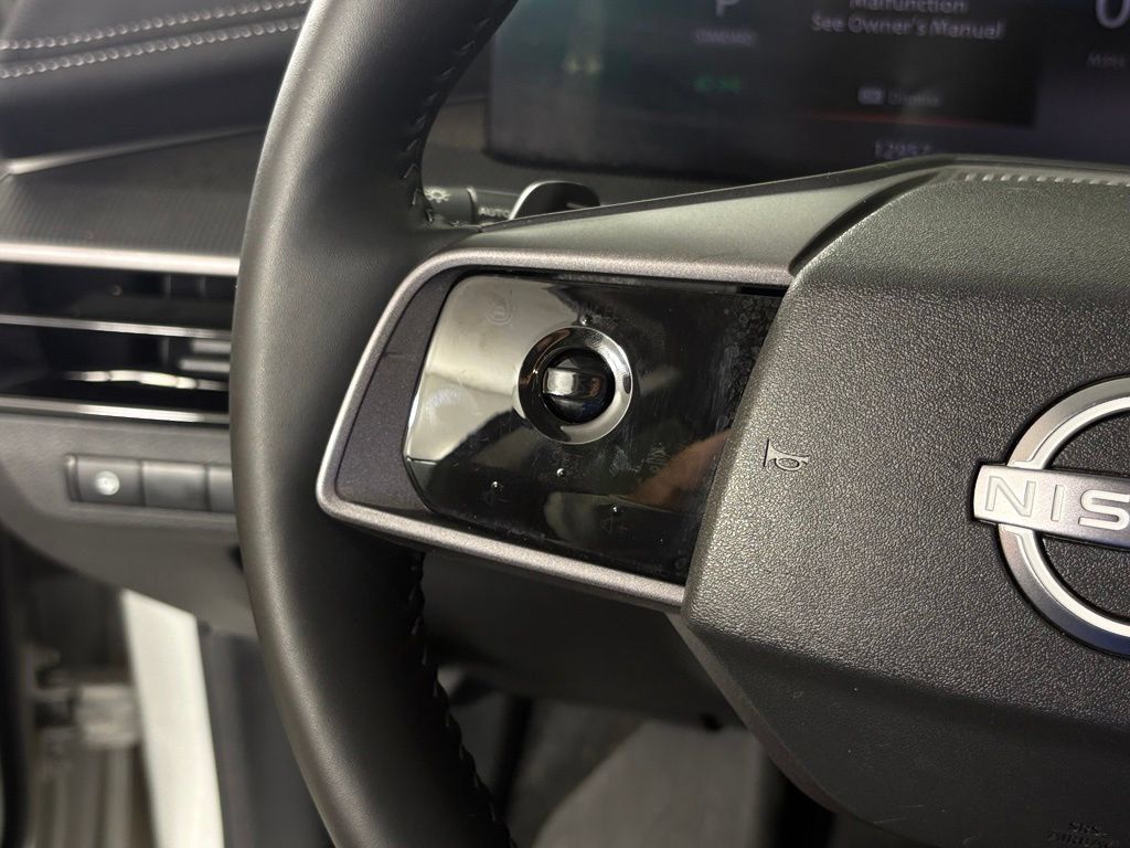 Certified 2025 Nissan Murano SV FWD image 20