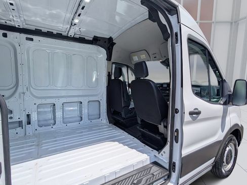 Used 2022 Ford Transit 250 Medium Roof RWD image 11