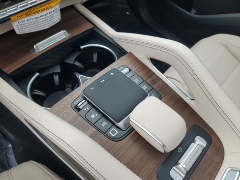 Certified 2026 Mercedes-Benz GLS 580 4MATIC image 35