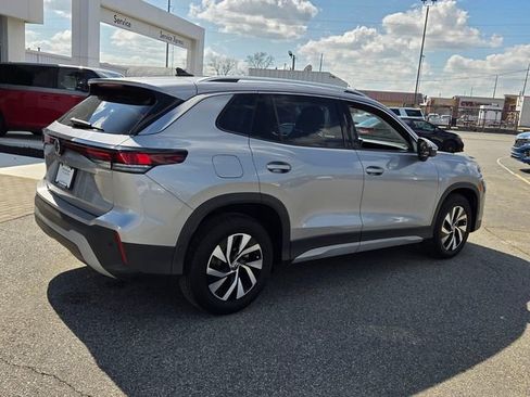 Used 2025 Volkswagen Tiguan S image 12