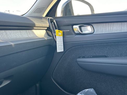 New 2026 Volvo XC40 B5 Ultra w/ Protection Package Premier image 20