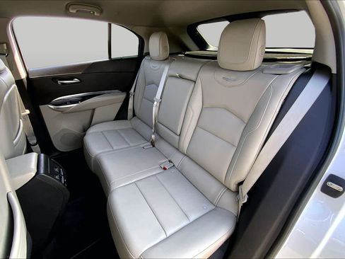 Used 2019 Cadillac XT4 Luxury FWD image 31