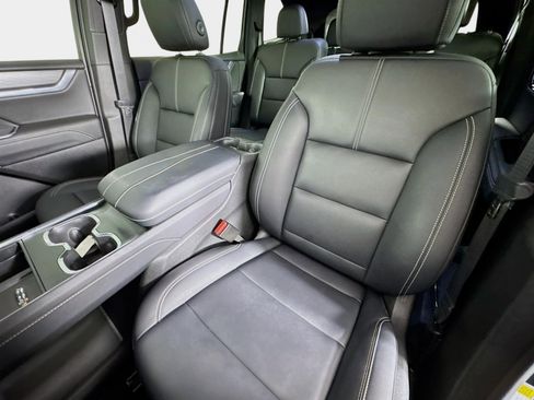 Certified 2024 GMC Acadia Elevation w/ Luxury Package image 11