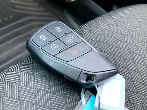 Used 2025 Chevrolet Silverado 1500 LT image 14