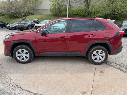 Used 2025 Toyota RAV4 LE image 8