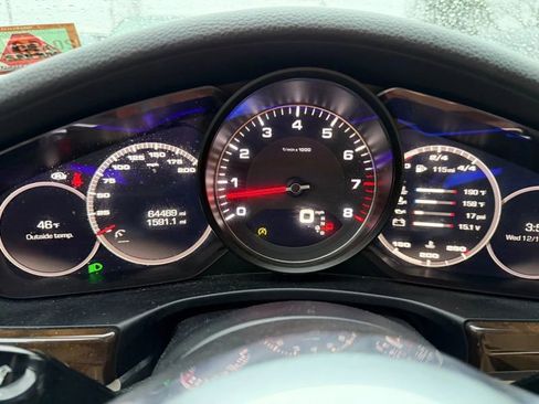 Used 2018 Porsche Panamera 4S image 22