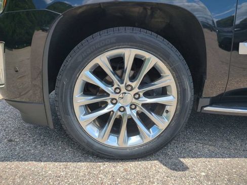 Used 2020 Cadillac Escalade Luxury AWD/4WD image 21