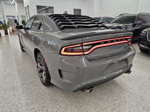 Used 2019 Dodge Charger GT RWD image 6
