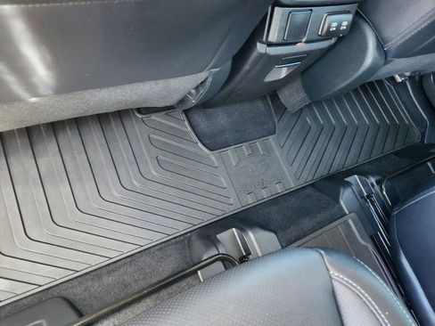 Used 2021 Subaru Ascent Limited w/ Popular Package #2A image 8