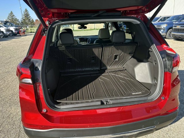 Used 2024 Chevrolet Equinox Premier AWD/4WD image 10
