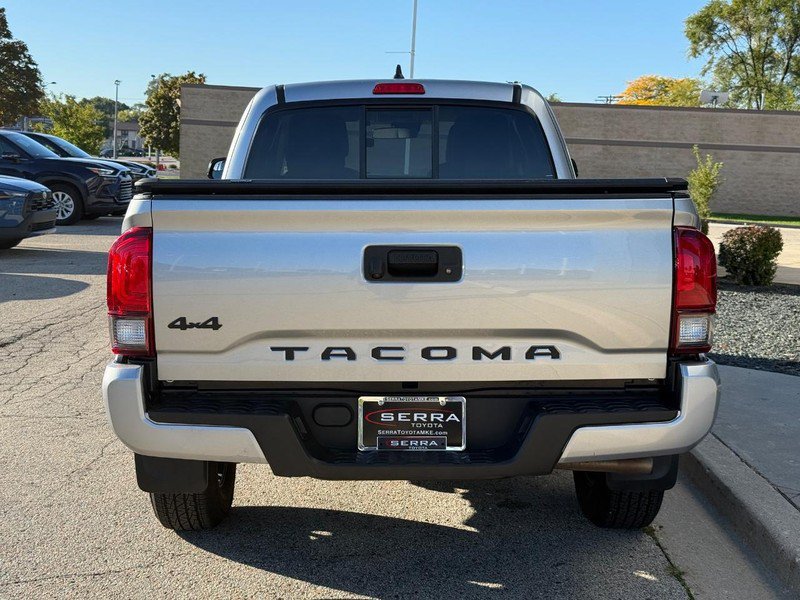 Used 2022 Toyota Tacoma SR w/ SX Package AWD/4WD image 4