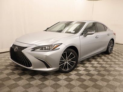 Used 2025 Lexus ES 300h w/ Premium Package