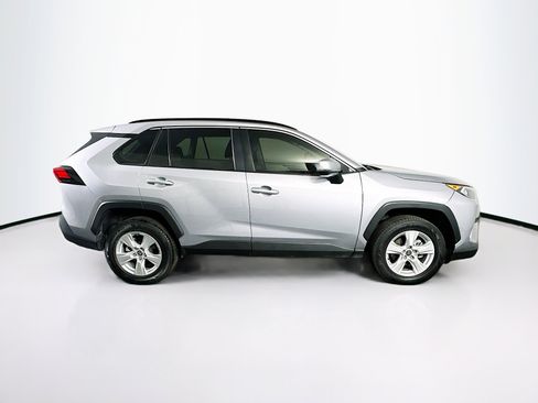 Used 2021 Toyota RAV4 XLE image 10