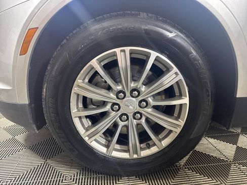 Used 2017 Cadillac XT5 Luxury w/ Driver Awareness Package image 10