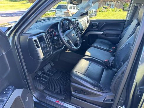 Used 2018 Chevrolet Silverado 1500 LT w/ LPO, Black Pack AWD/4WD image 10